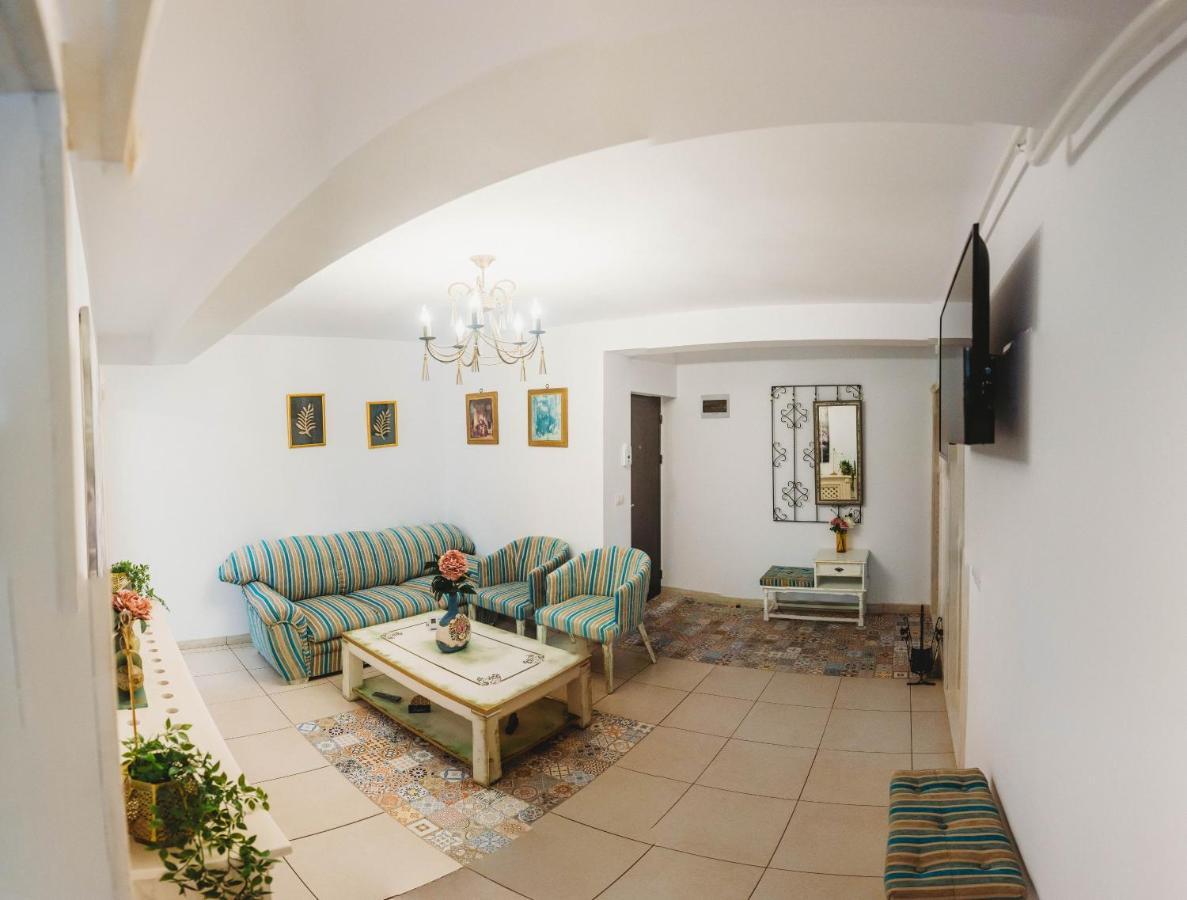 La Contessa Apartament Târgu Neamţ Dış mekan fotoğraf